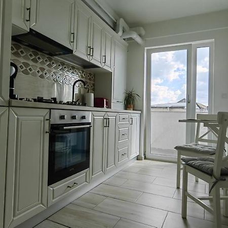 Apartament 1 Mai Bloc Nou-Self Check-In كرايوفا المظهر الخارجي الصورة