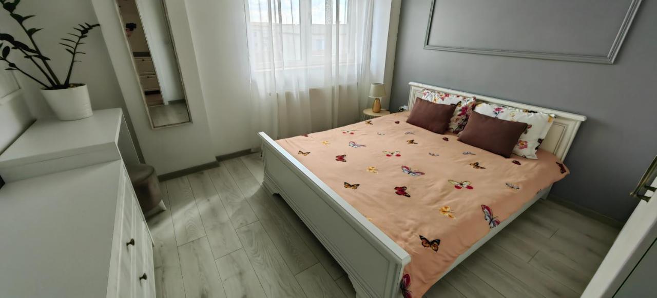 Apartament 1 Mai Bloc Nou-Self Check-In كرايوفا المظهر الخارجي الصورة