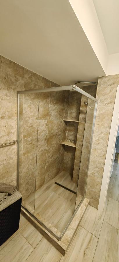 Apartament 1 Mai Bloc Nou-Self Check-In كرايوفا المظهر الخارجي الصورة