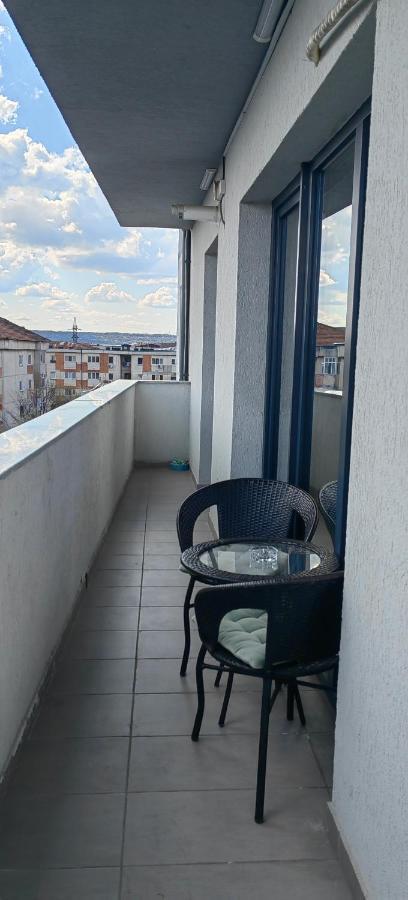 Apartament 1 Mai Bloc Nou-Self Check-In كرايوفا المظهر الخارجي الصورة
