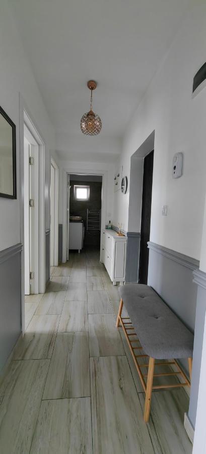 Apartament 1 Mai Bloc Nou-Self Check-In كرايوفا المظهر الخارجي الصورة